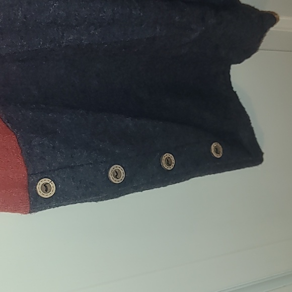 Color Block top - Picture 4 of 5